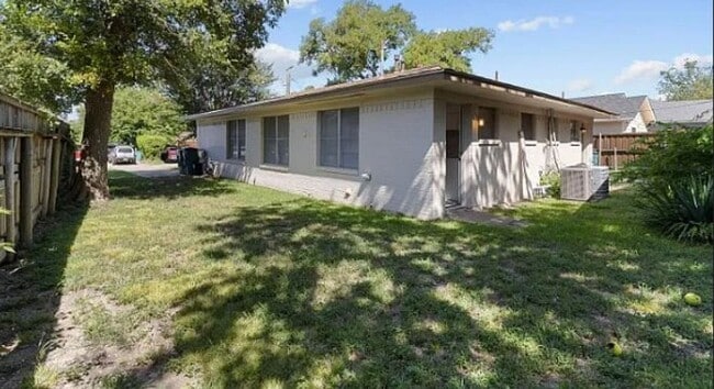 Photo - 315 S Loving Ave