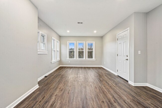 Photo - 301 Rochelle St Unidad 2