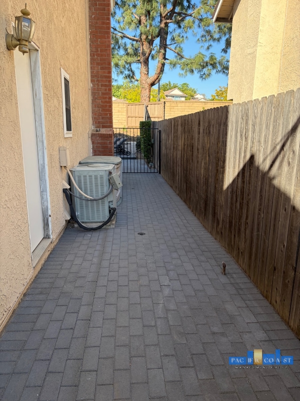 Photo - 346 Hilltop Ln