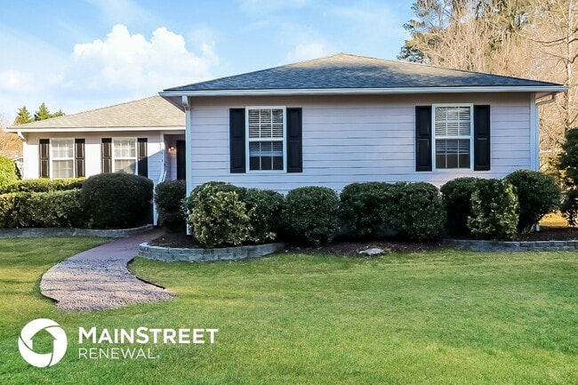 Building Photo - 3613 Cove Dr