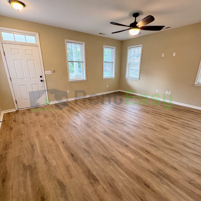 Photo - 766 Lexington St