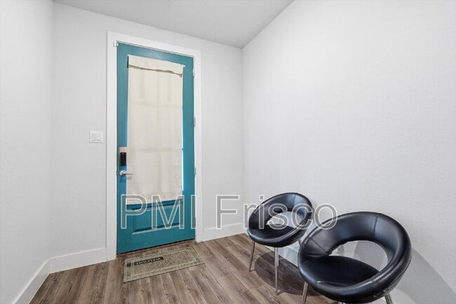 Photo - 8132 Bromley Dr