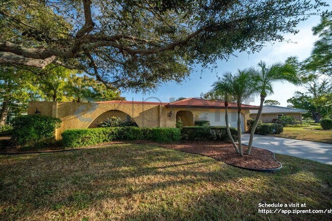 Building Photo - 468 Laurencin Dr