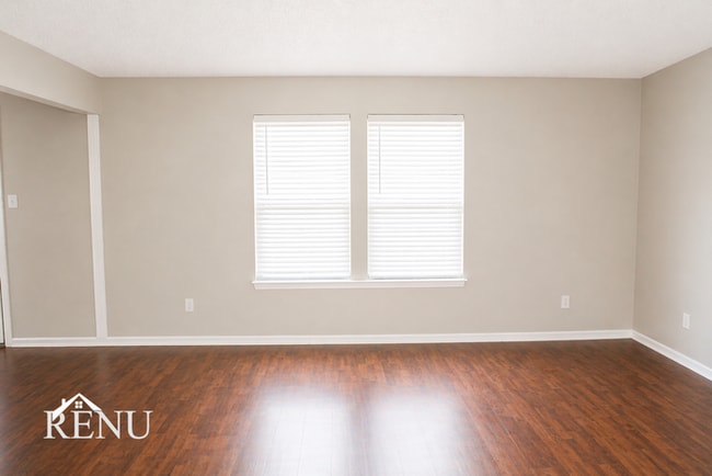 Photo - 6641 W Jamestown Dr