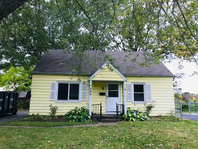 Photo - HOUSE CLOSE TO EVRYTHING YOU NEED.THIS HOME IS A MUST SEE!!!