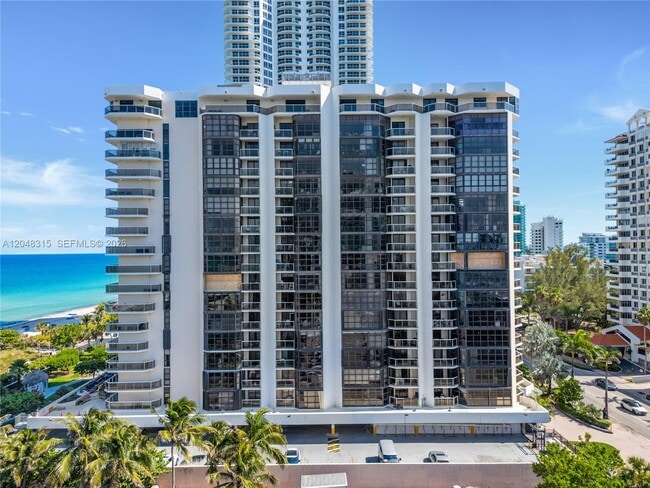 Building Photo - 6423 Collins Ave Unit 703