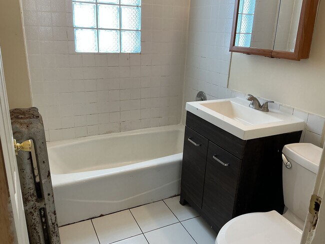 Photo - 3312 W Mt Vernon Ave Unit Lower