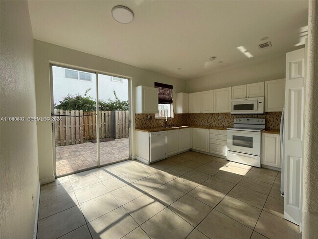 Photo - 5440 NW 107th Ave