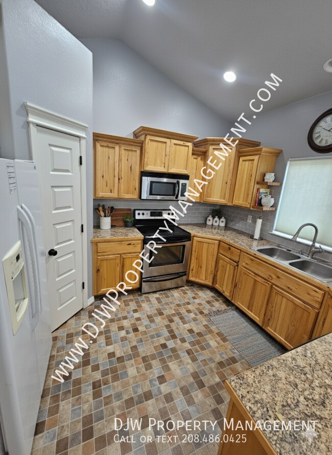 Photo - 1307 W Belknap Dr.