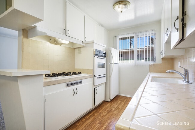 Photo - 426 Rexford Dr Unit 10