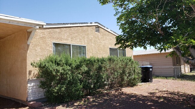 Photo - 328 Duchess Ave