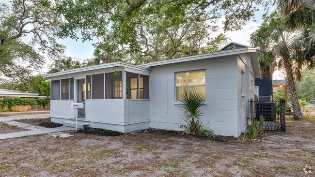 Building Photo - 1501 5th St S Rental