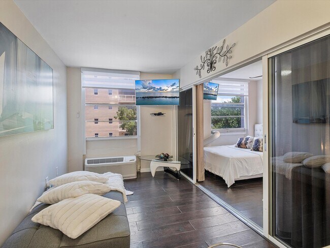 Photo - 710 Washington Ave Unidad 315