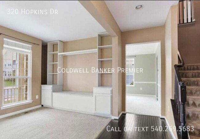 Photo - 320 Hopkins Dr