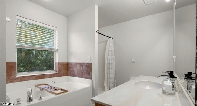 Photo - 321 Shadow Lakes Dr