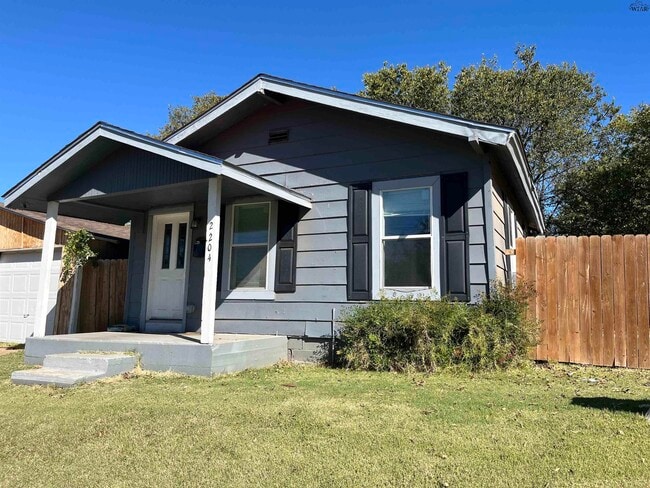 Building Photo - 2204 Ave J