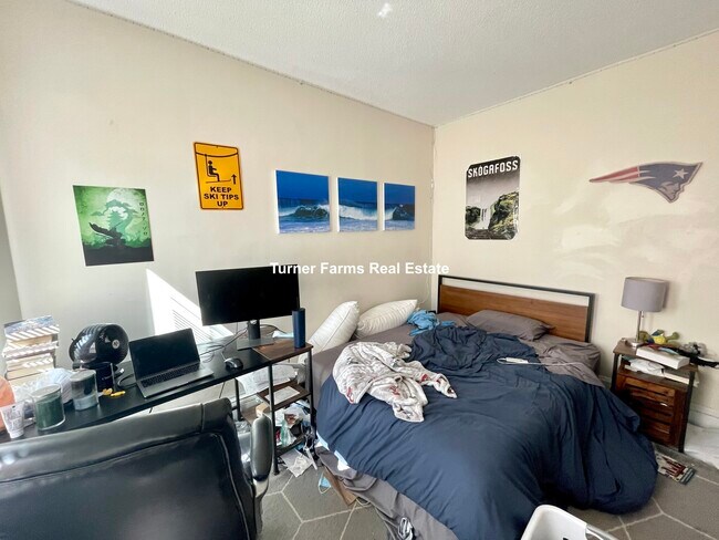 Photo - 68 Winchester St Unit 1