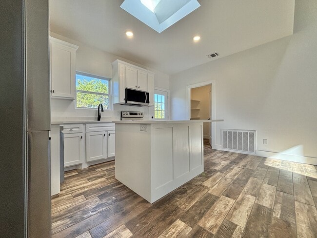 Photo - 227 Canyon Springs Dr