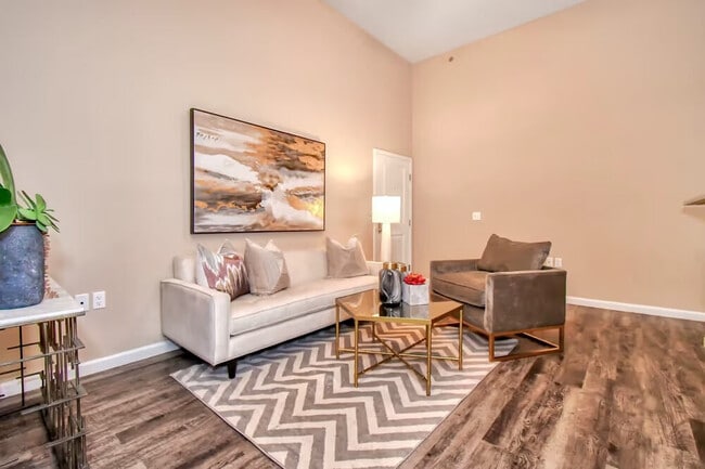 Photo - Hickory Trails Apartments