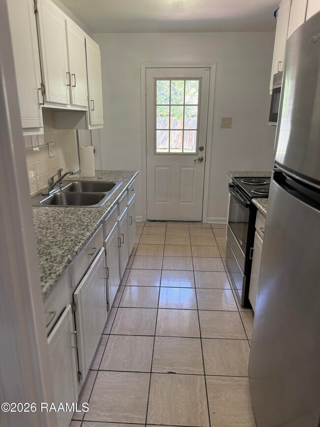 206 Dijon Dr