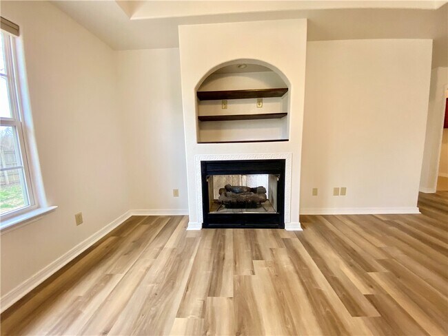 Photo - 42 Millsap Cir