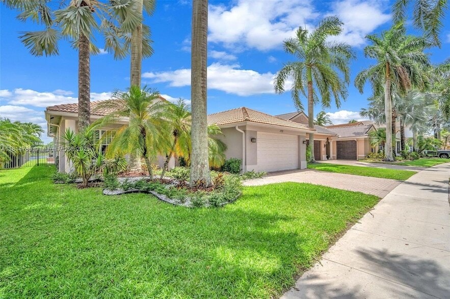 Photo - 1737 Harbor View Cir