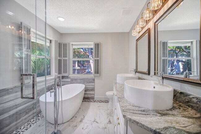 Photo - 69 Garden Ct