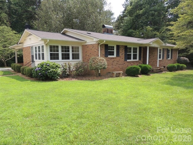 Photo - 131 Holbrook St