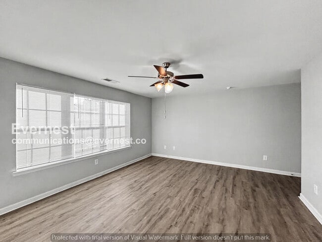 Photo - 5285 Hanover St