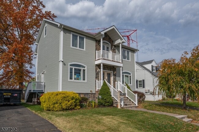 Photo - 27 Evergreen Ave