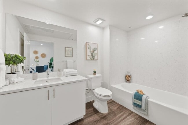 Building Photo - 5933 Sunstone Dr Unit 412 Rental