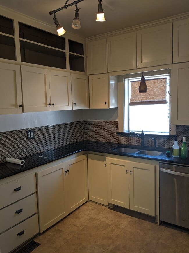Photo - Adorable Midtown brick bungalow