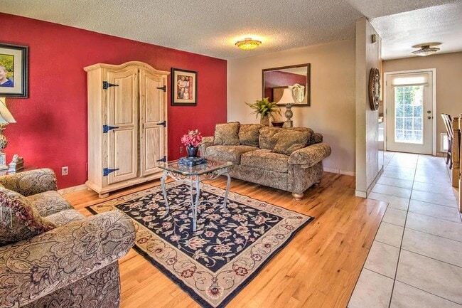Photo - 3801 E Mallard Ln