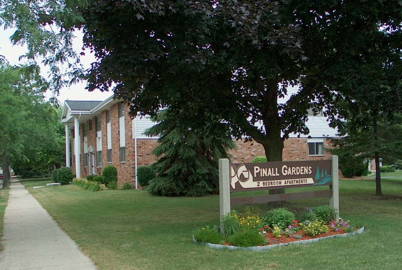 Pinall Gardens - Pinall Gardens Apartments