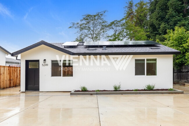 Building Photo - 5249 Olive Ranch Rd