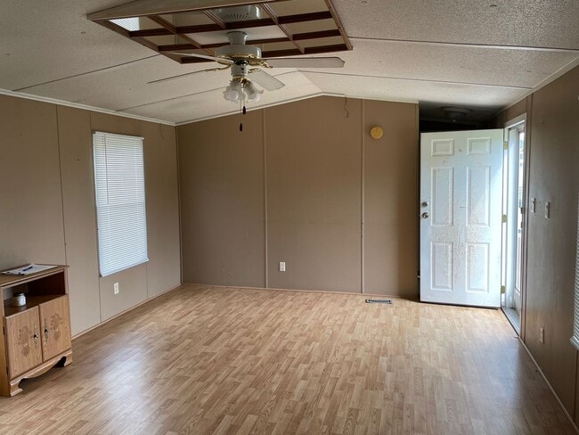 Photo - 2 bed, 2 bath mobile home located in the Denton area!