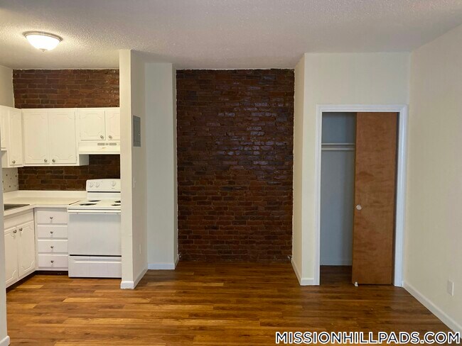 Photo - 66 S Huntington Ave Unit 12