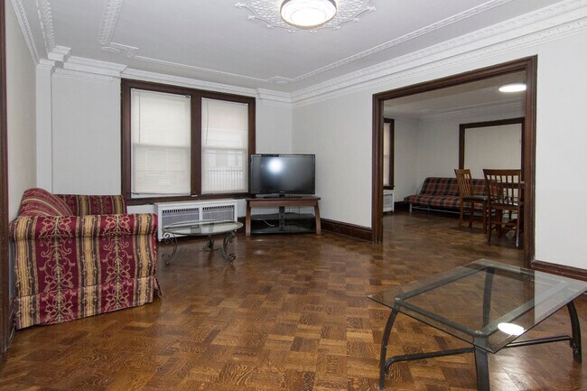 Photo - 131 Hawley St