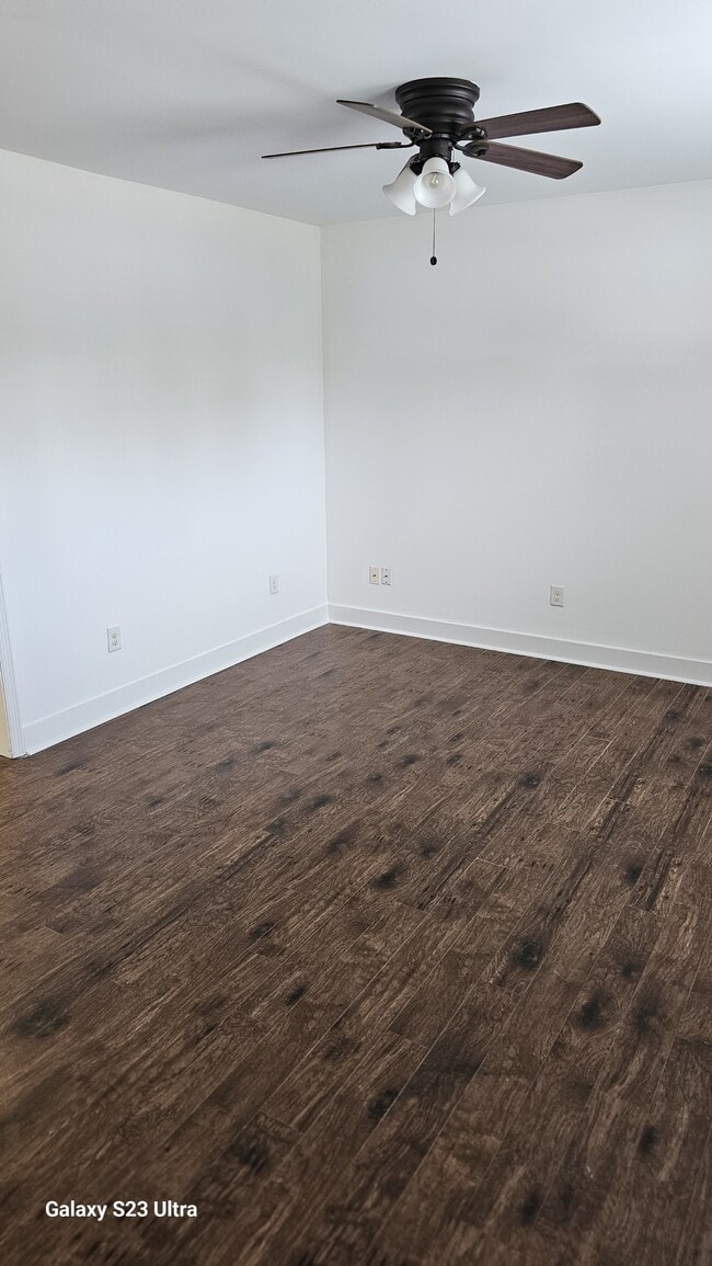 Photo - 912 Laurel Ln