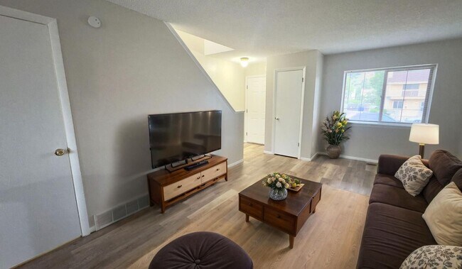 Photo - 2344 Split Rock Dr