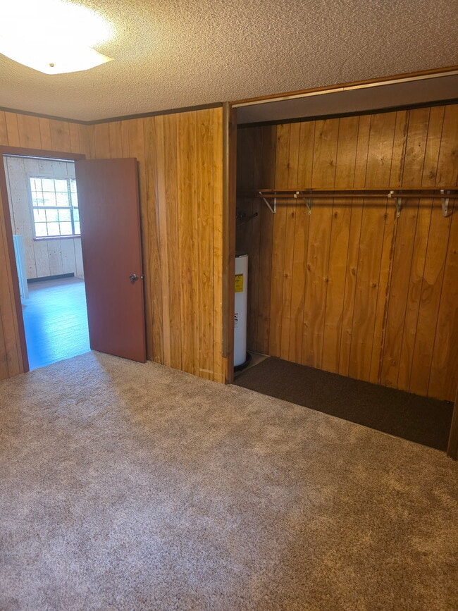 Photo - Oak Ridge Apartment Unit 4