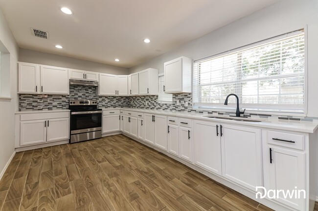 Photo - 2624 Coldstream Dr House