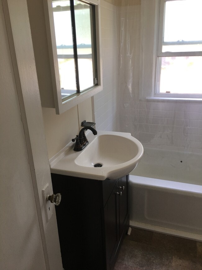 Photo - 5240 N College Ave