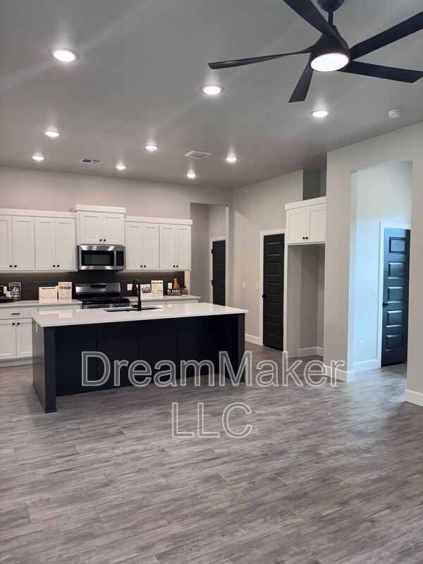 Photo - 103 Trimble Dr