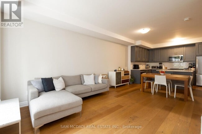 Photo - 1190 Cawthra Rd