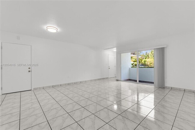 9354 SW 77th Ave Unit I1