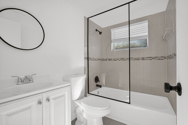 Building Photo - 8276 NE Miami Ct Unit 1