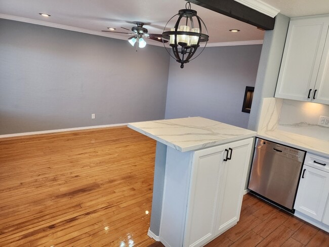 Photo - 3784 Keating St Unidad 3784