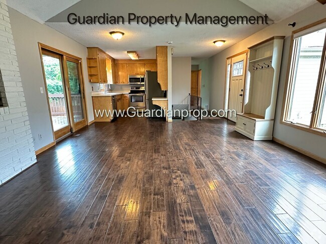 Building Photo - South West Bloomington Single Family Home,...