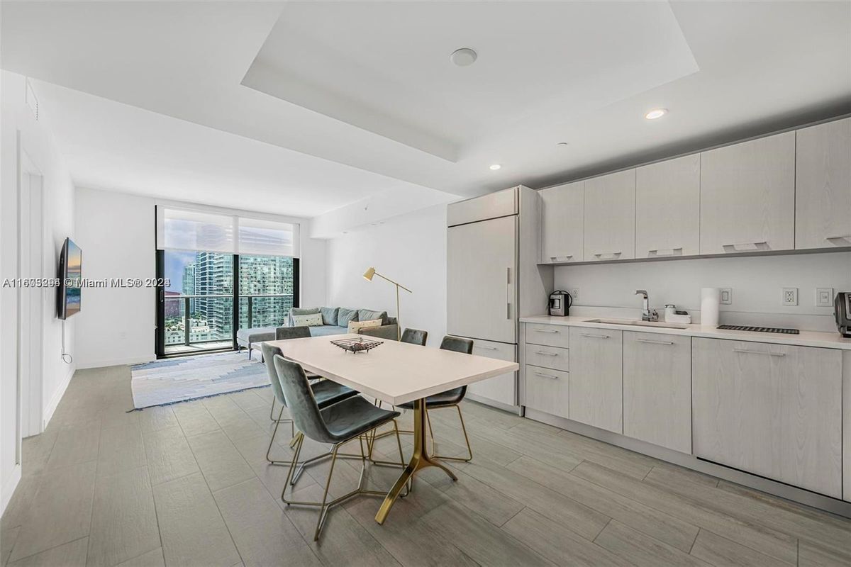 Photo - 45 SW 9th St